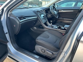 Used Ford Mondeo 2017 for sale - 76783330: Photo