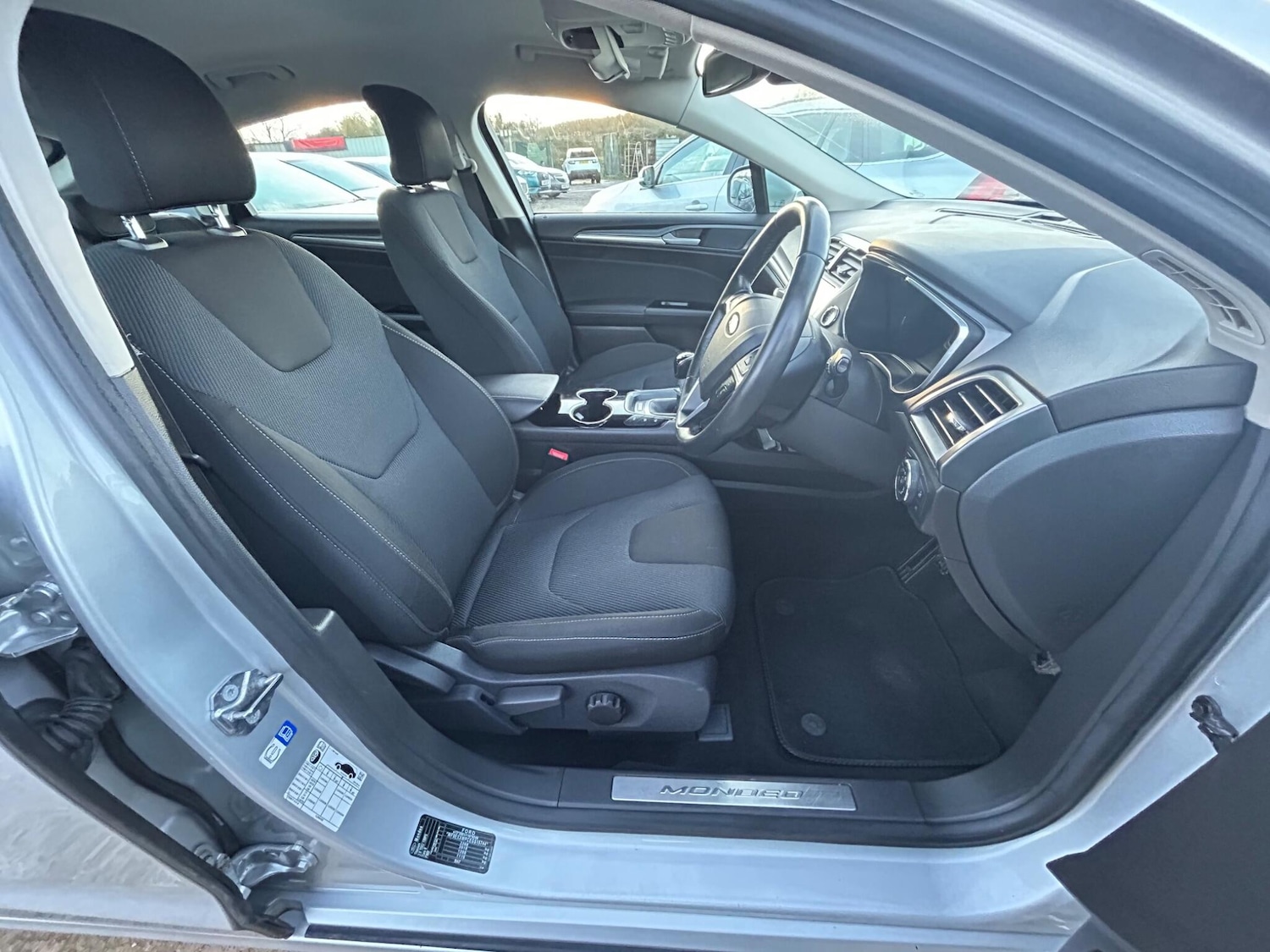 Used Ford Mondeo 2017 for sale - 76783330: Photo 6