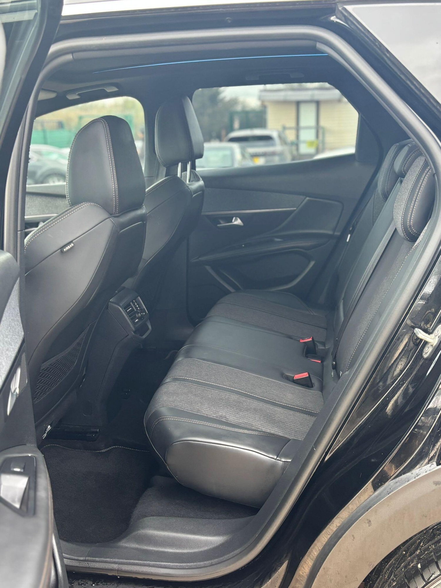 Used Peugeot 3008 2017 for sale - 77045778: Photo 11