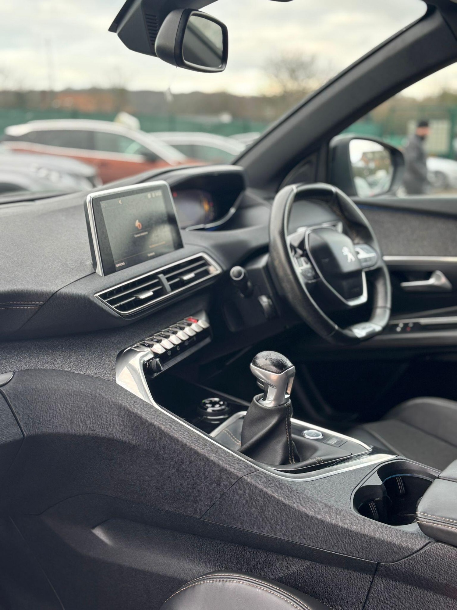 Used Peugeot 3008 2017 for sale - 77045778: Photo 7