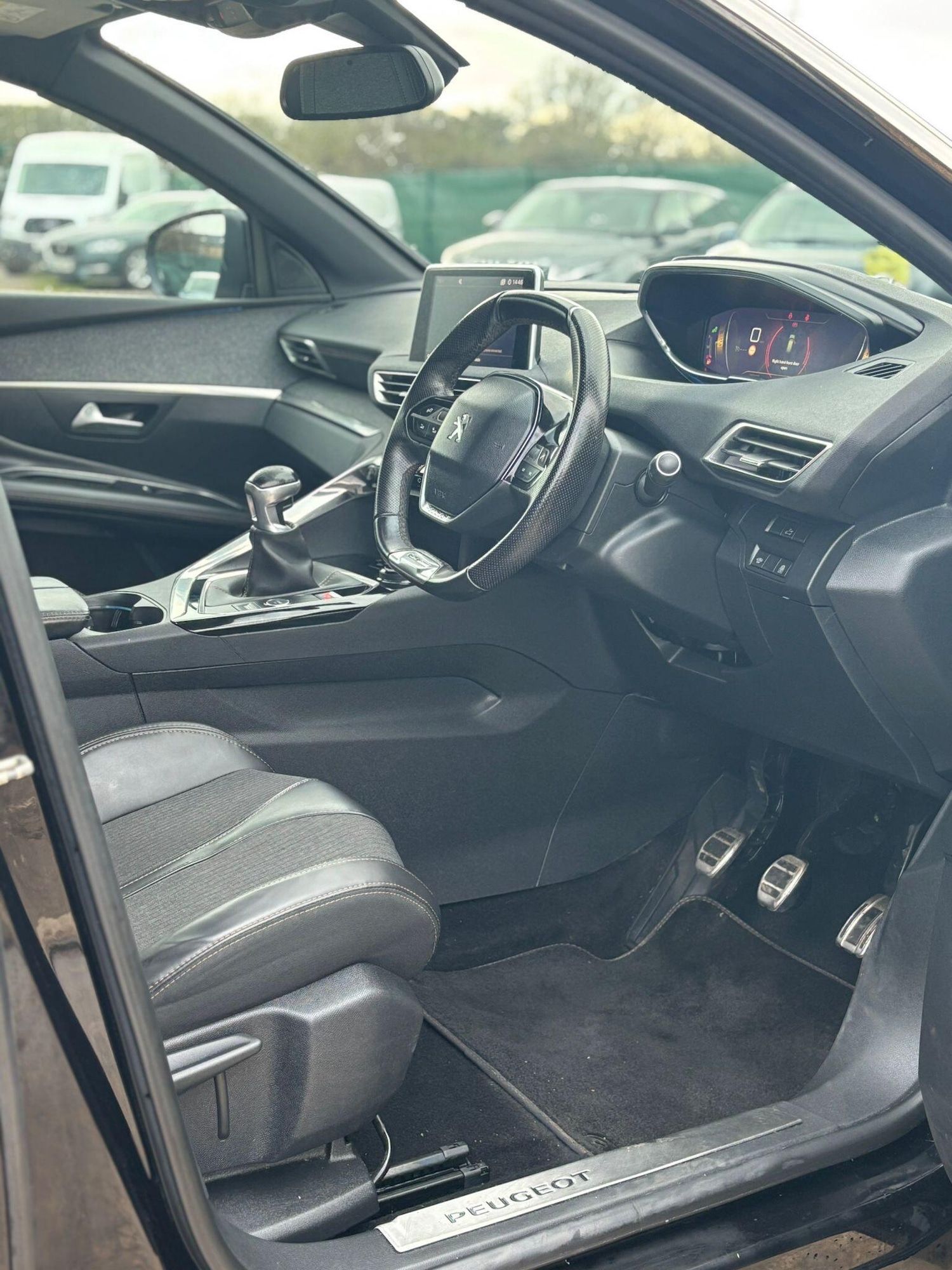 Used Peugeot 3008 2017 for sale - 77045778: Photo 9