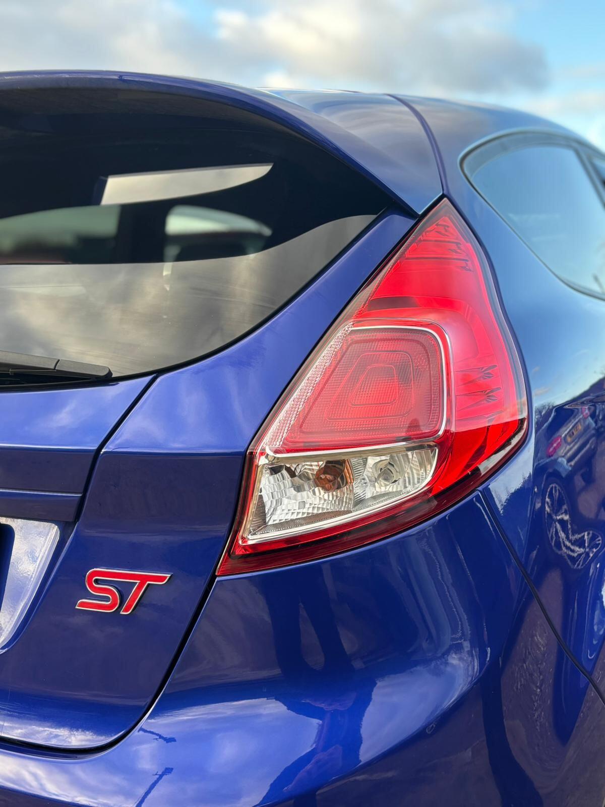 Used Ford Fiesta 2015 for sale - 77236217: Photo 18