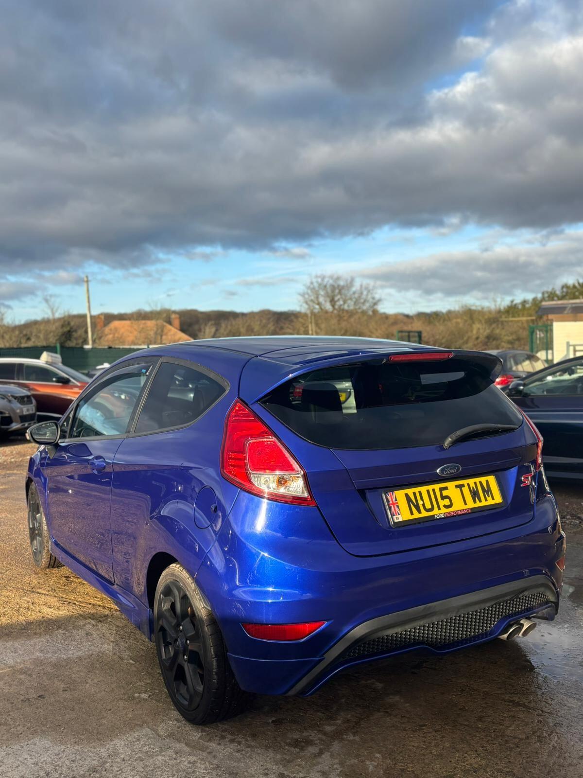 Used Ford Fiesta 2015 for sale - 77236217: Photo 3