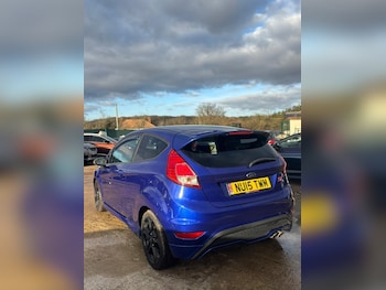 Used Ford Fiesta 2015 for sale - 77236217: Photo