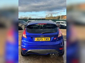 Used Ford Fiesta 2015 for sale - 77236217: Photo