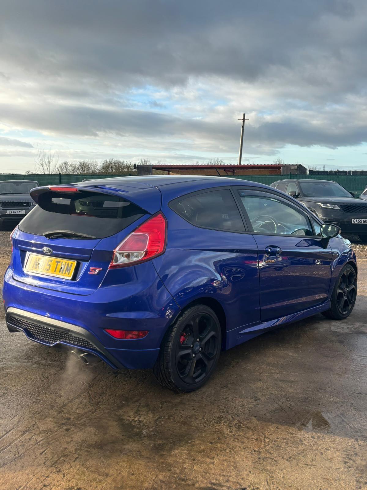 Used Ford Fiesta 2015 for sale - 77236217: Photo 5