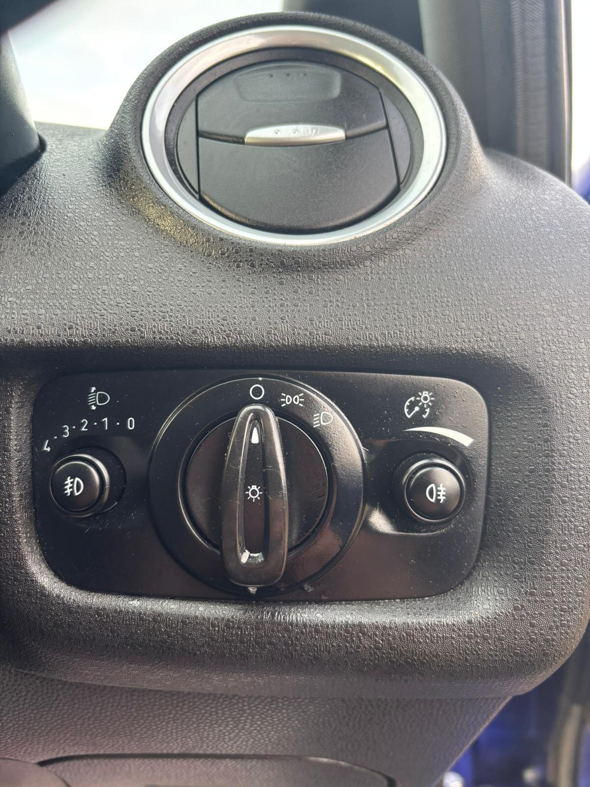 Used Ford Fiesta 2015 for sale - 77236217: Photo 9