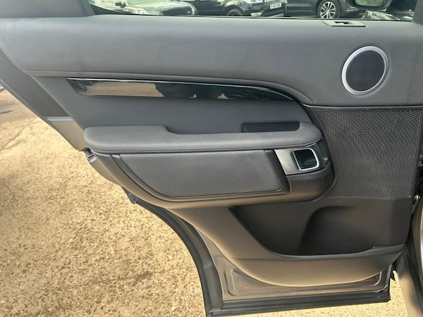 Used Land Rover Discovery 2018 for sale - 75118697: Photo 28