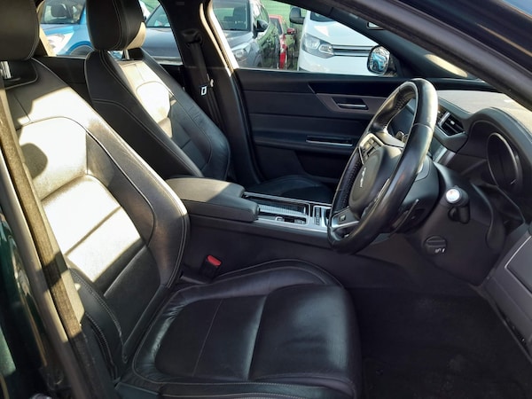 Used Jaguar XF 2016 for sale - 72082635: Photo 14