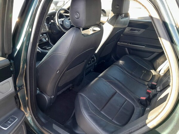 Used Jaguar XF 2016 for sale - 72082635: Photo 21