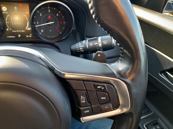 Used Jaguar XF 2016 for sale - 72082635: Photo 25