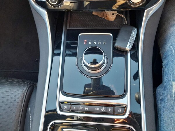 Used Jaguar XF 2016 for sale - 72082635: Photo 31