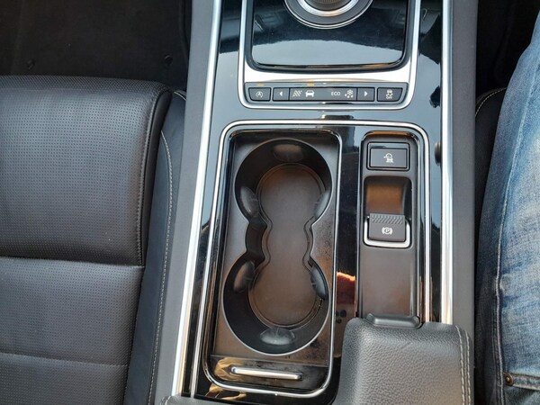 Used Jaguar XF 2016 for sale - 72082635: Photo 32