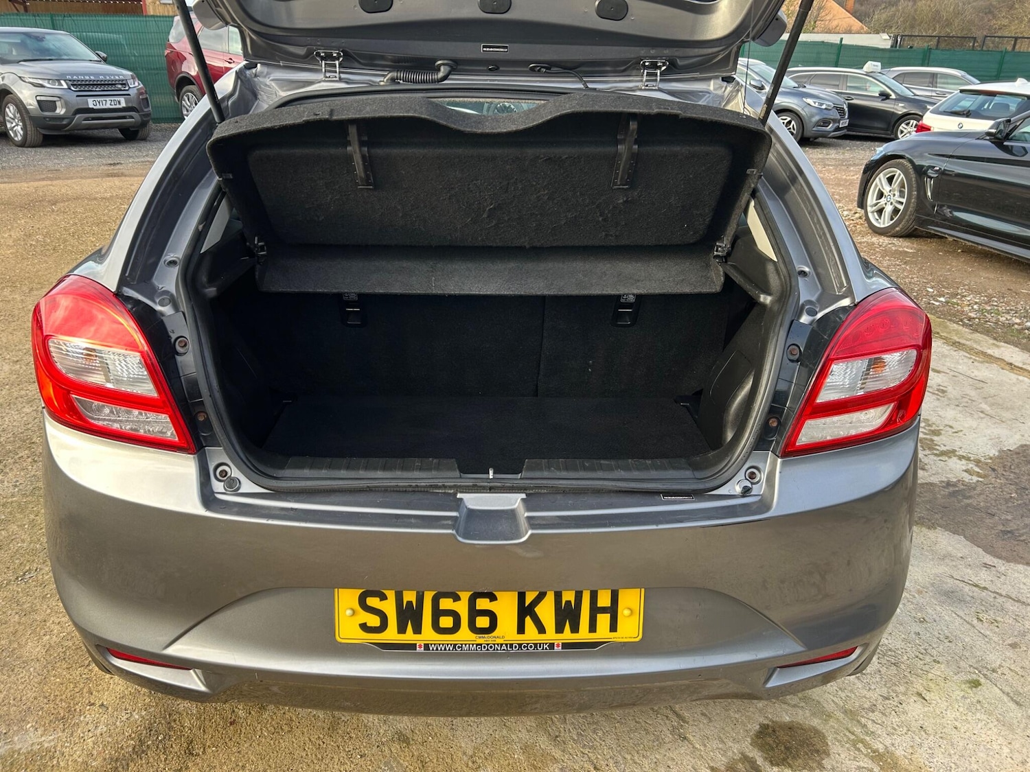 Used Suzuki Baleno 2017 for sale - 76798656: Photo 38