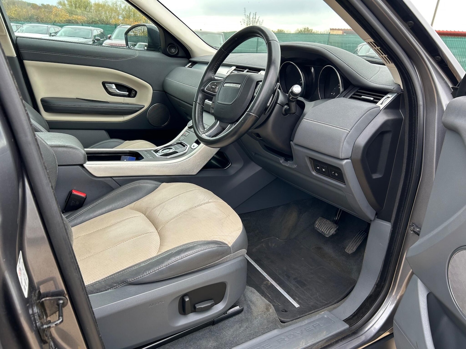 Used Land Rover Range Rover Evoque 2016 for sale - 77676531: Photo 11