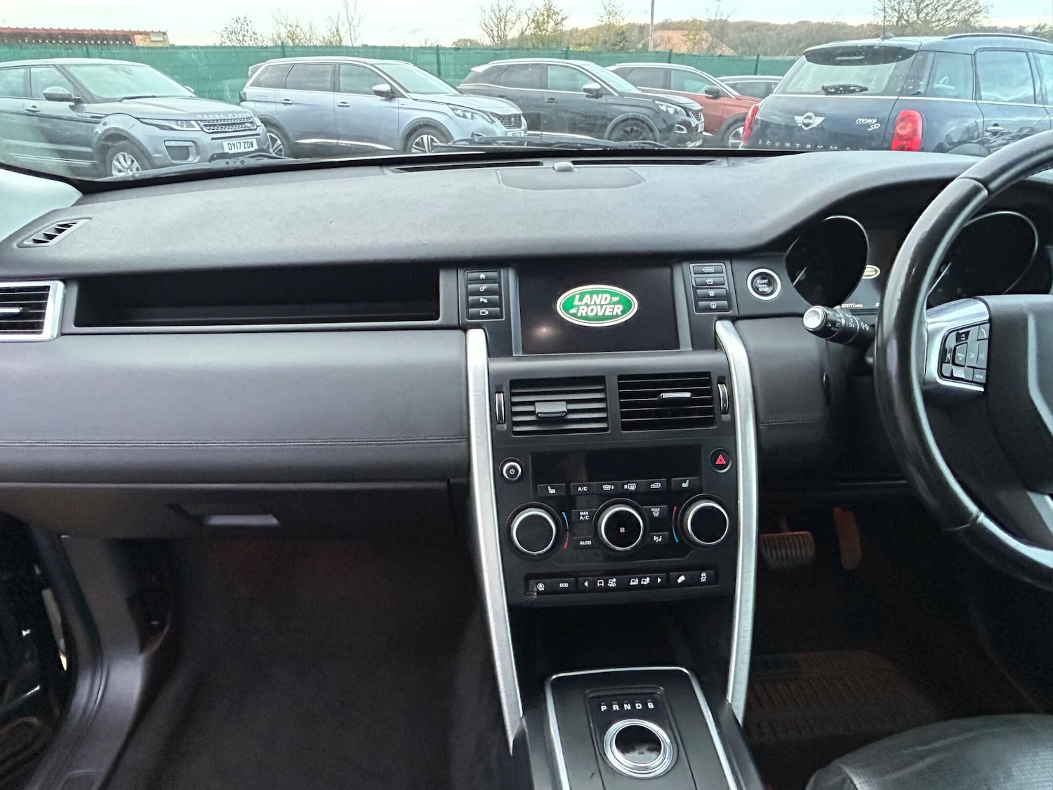 Used Land Rover Discovery Sport 2017 for sale - 76798651: Photo 37