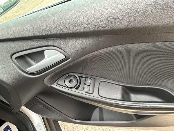 Used Ford Focus 2013 for sale - 75598525: Photo 20