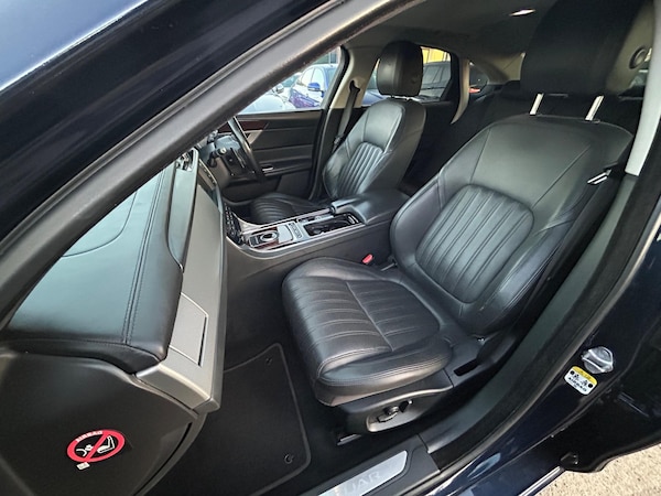 Used Jaguar XF 2016 for sale - 73853423: Photo 17