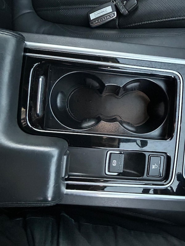 Used Jaguar XF 2016 for sale - 73853423: Photo 34