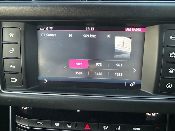 Used Jaguar XF 2016 for sale - 73853423: Photo 45