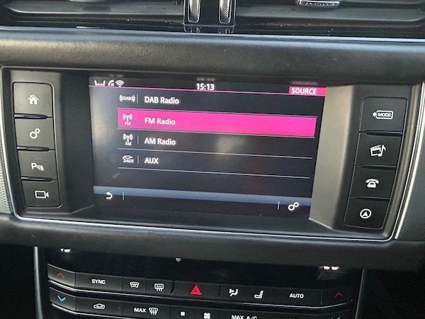 Used Jaguar XF 2016 for sale - 73853423: Photo 46
