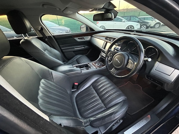 Used Jaguar XF 2016 for sale - 73853423: Photo 4