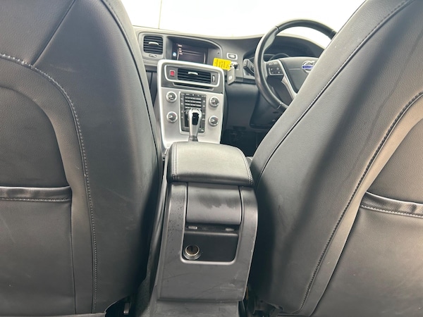 Used Volvo V60 2018 for sale - 75604668: Photo 23