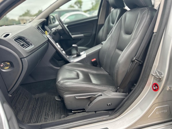 Used Volvo V60 2018 for sale - 75604668: Photo 29