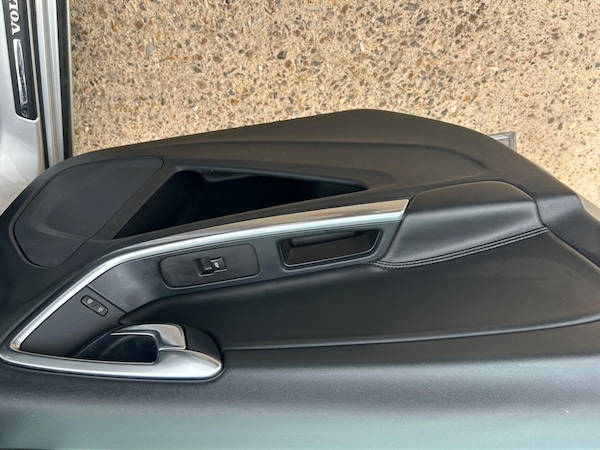 Used Volvo V60 2018 for sale - 75604668: Photo 38