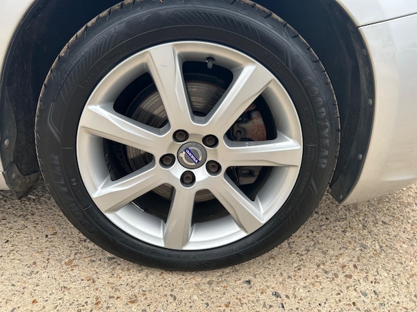 Used Volvo V60 2018 for sale - 75604668: Photo 41
