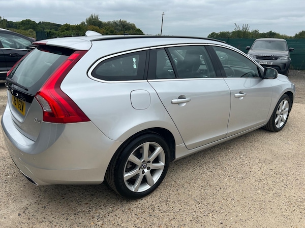 Used Volvo V60 2018 for sale - 75604668: Photo 5