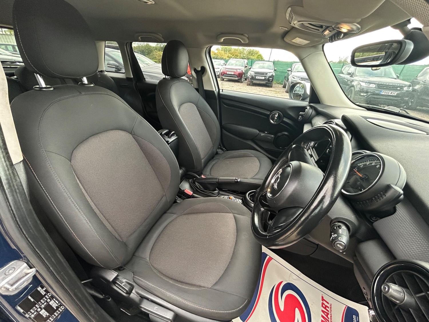 Used MINI Hatch 2017 for sale - 76010742: Photo 2