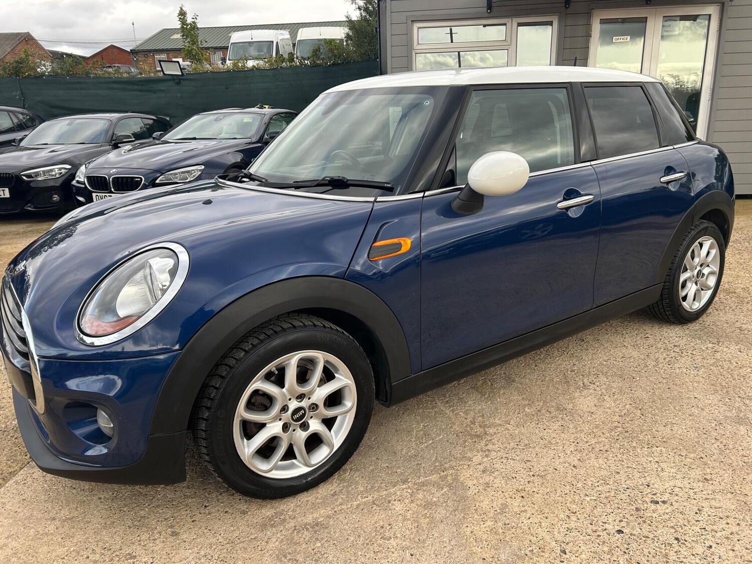 Used MINI Hatch 2017 for sale - 76010742: Photo 7