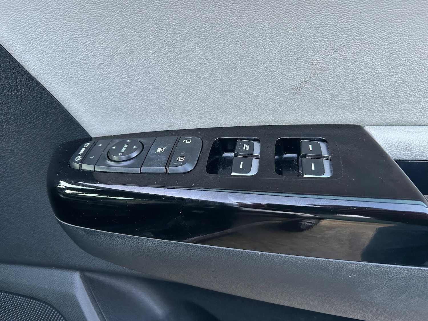 Used Kia Sportage 2017 for sale - 77033561: Photo 25