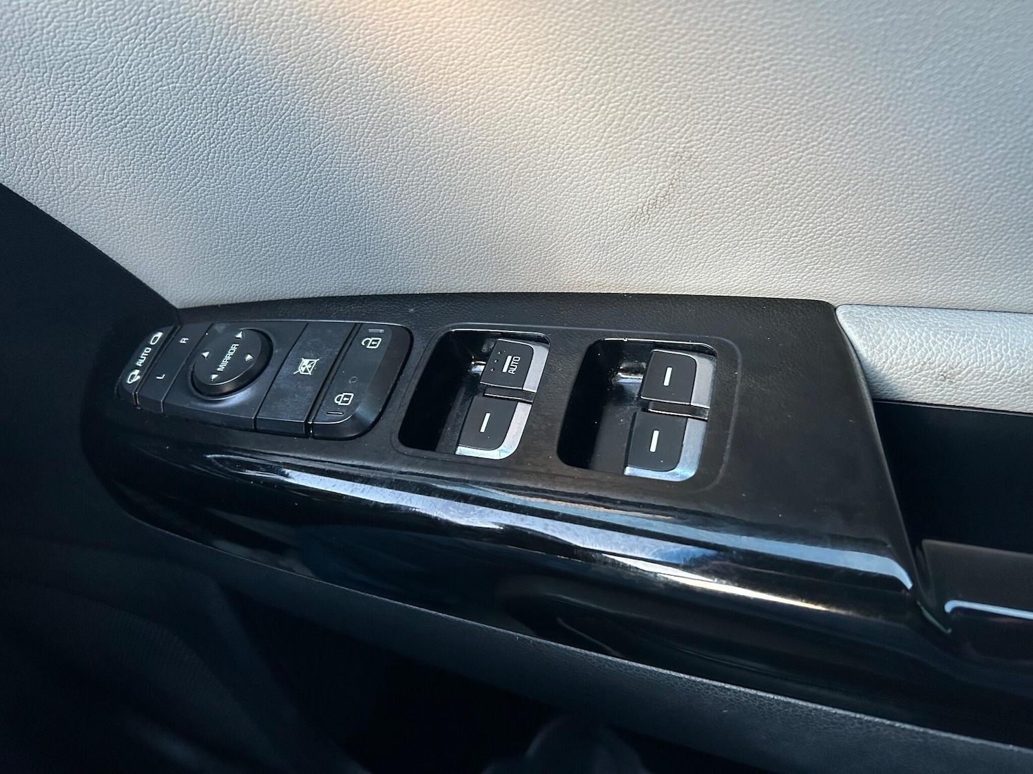 Used Kia Sportage 2017 for sale - 77033561: Photo 28