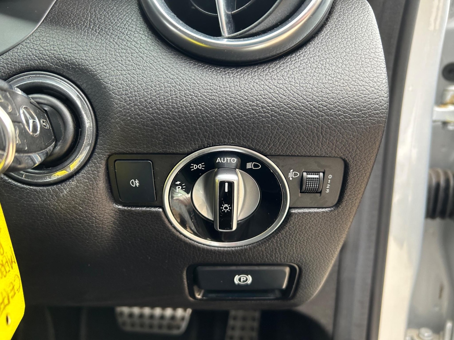 Used Mercedes-Benz SLC 2017 for sale - 73969753: Photo 83