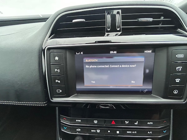 Used Jaguar XE 2017 for sale - 75032355: Photo 30