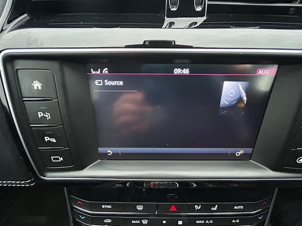 Used Jaguar XE 2017 for sale - 75032355: Photo 31