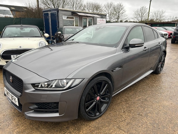 Used Jaguar XE 2017 for sale - 75032355: Photo 6