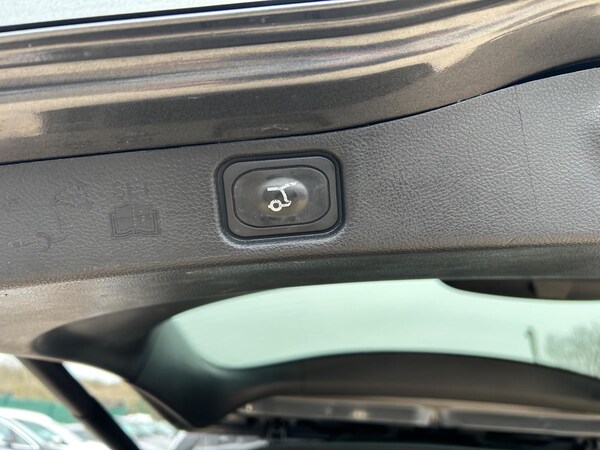 Used Ford Galaxy 2017 for sale - 76102056: Photo 14