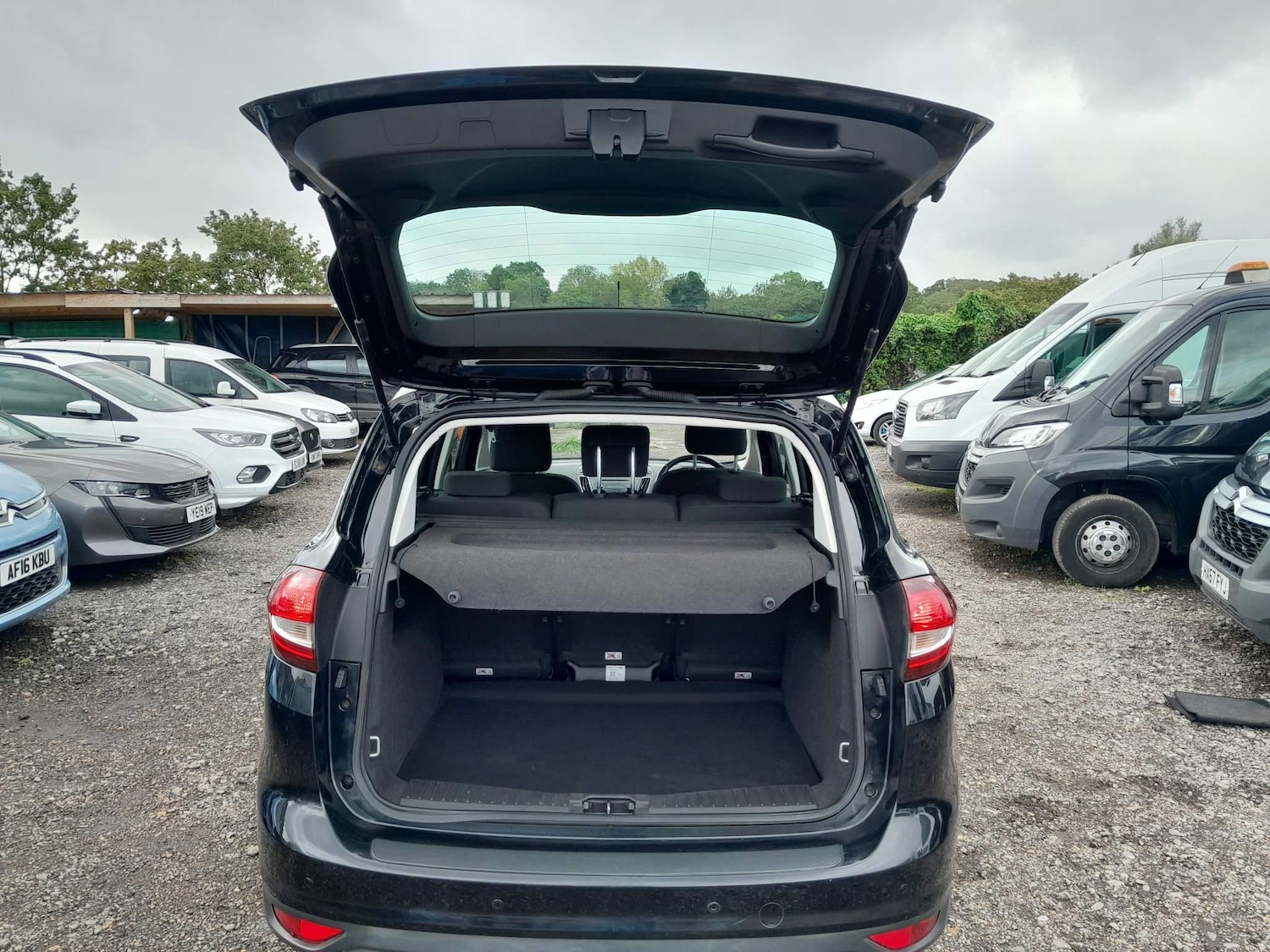 Used Ford C-Max 2016 for sale - 77026718: Photo 12