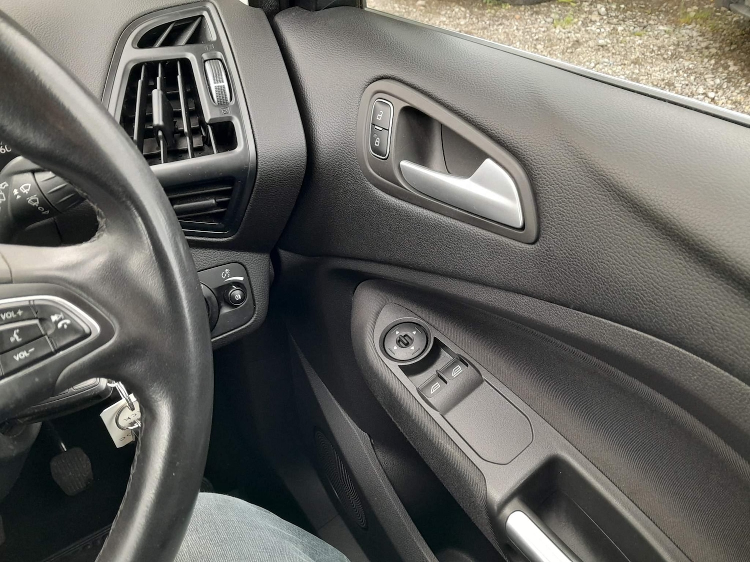 Used Ford C-Max 2016 for sale - 77026718: Photo 29