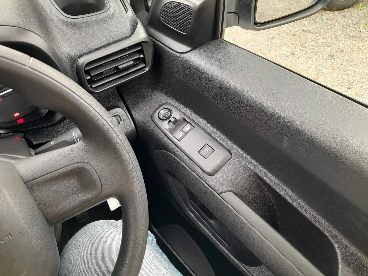 Vehicle 44