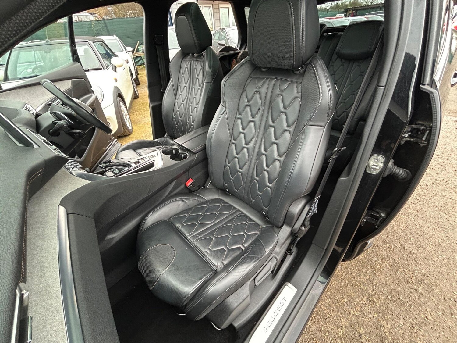 Used Peugeot 3008 2017 for sale - 74967425: Photo 54