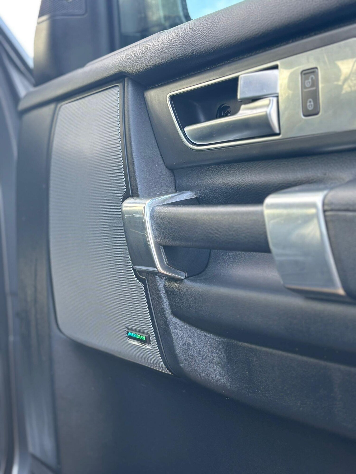 Used Land Rover Discovery 2015 for sale - 77382109: Photo 25