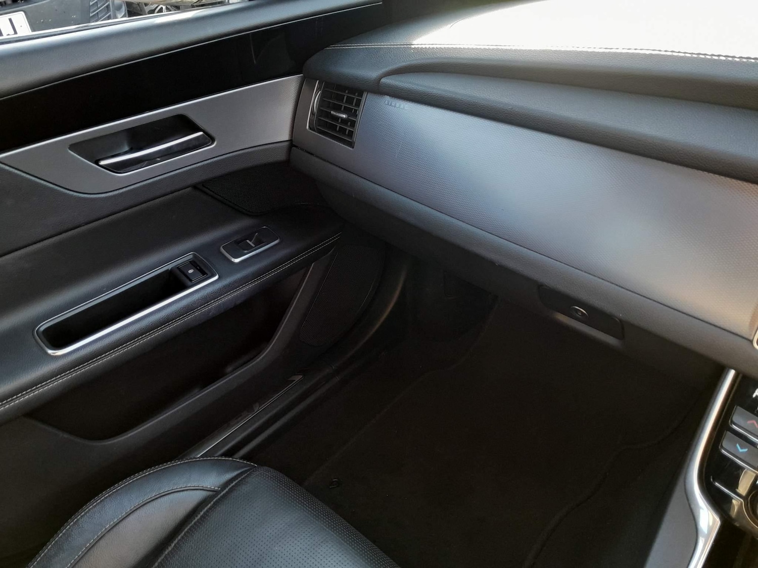 Used Jaguar XF for sale - 76826995: Photo 37