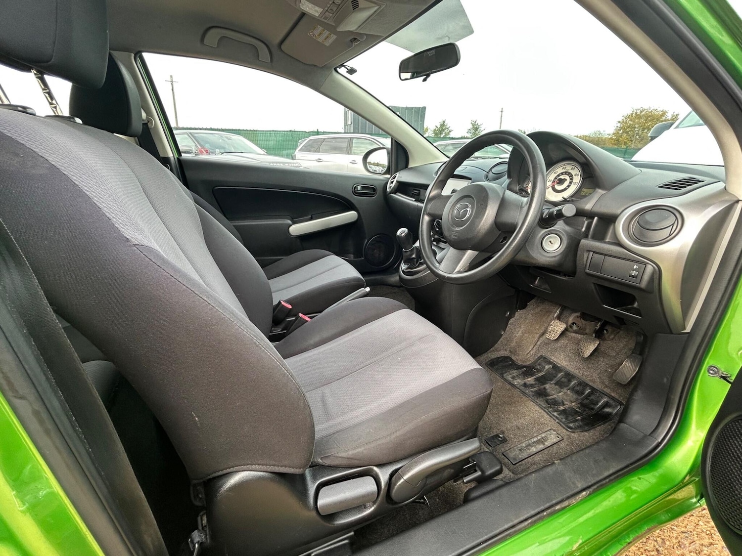 Used Mazda Mazda2 2009 for sale - 76405807: Photo 2