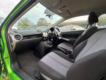 Used Mazda Mazda2 2009 for sale - 76405807: Photo