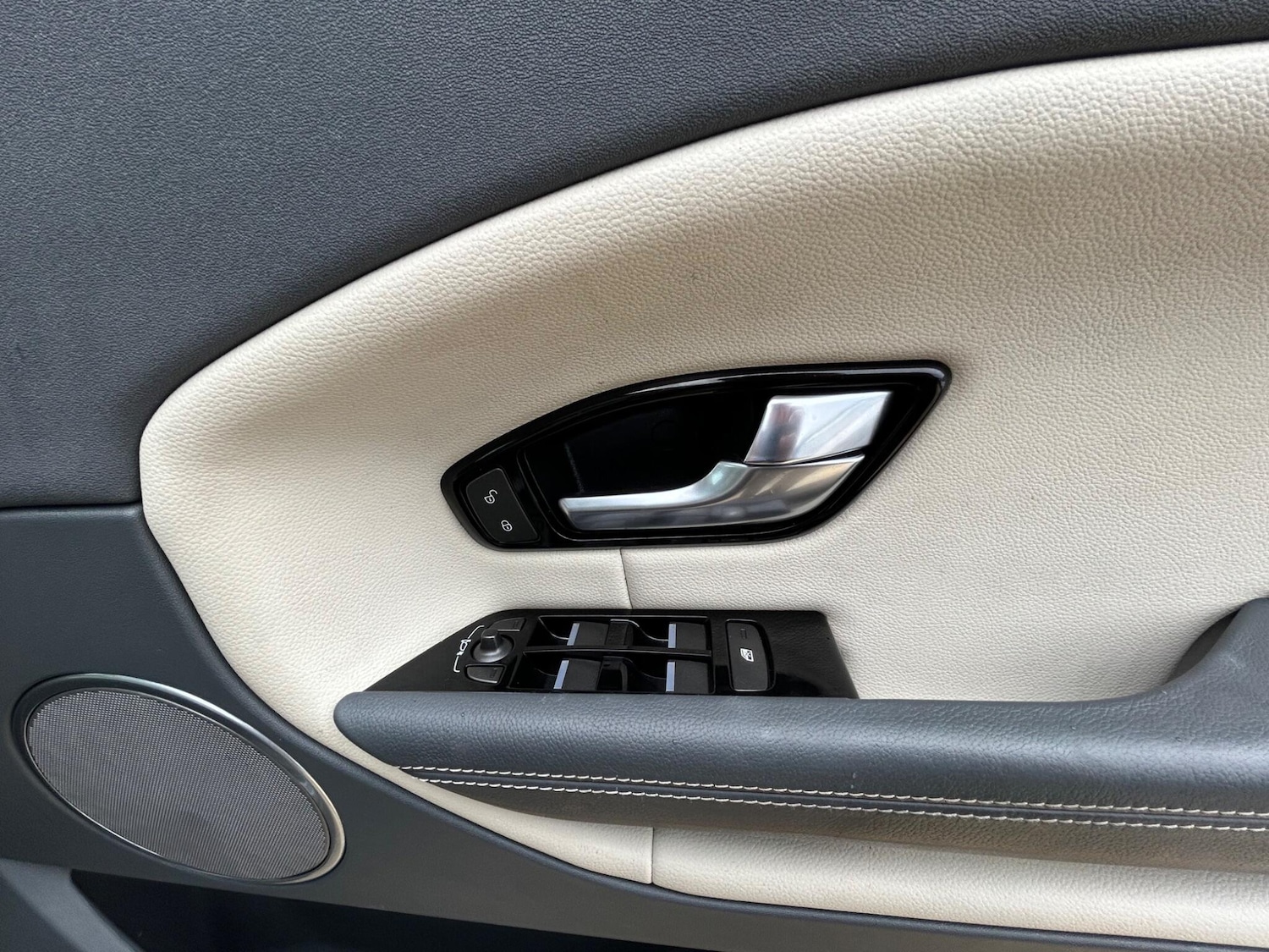 Used Land Rover Range Rover Evoque 2016 for sale - 76405805: Photo 33