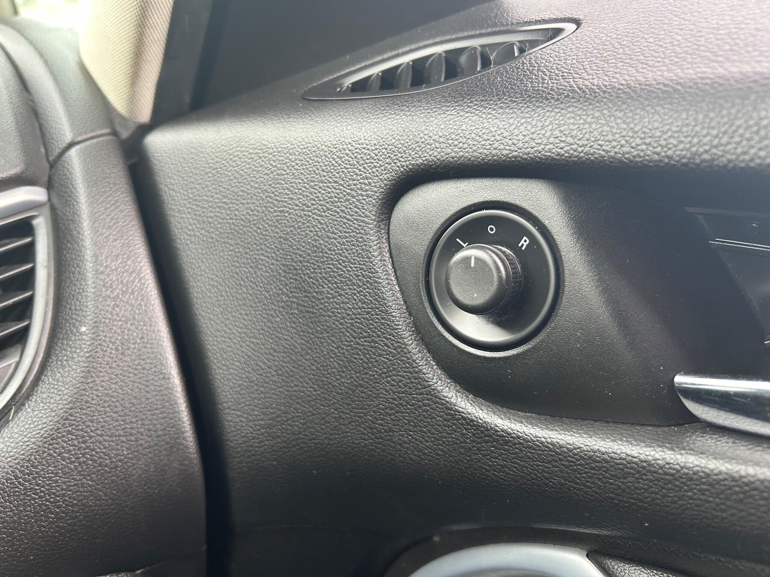 Used Vauxhall Zafira 2017 for sale - 77064360: Photo 32